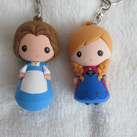 Two Disney Figural Keyrings FROZEN Belle Peasant (S5) and Anna (S2) - Picture 1 of 5